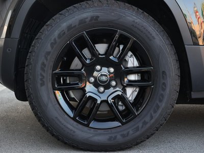 2025 LAND Rover DEFENDER 缩略图 22