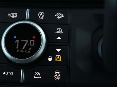 2025 LAND Rover DEFENDER 缩略图 14