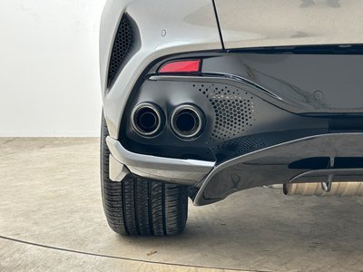 ASTON MARTIN DBX - 9