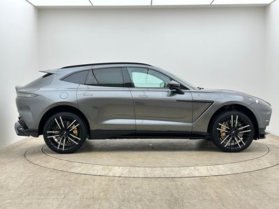 ASTON MARTIN DBX - 4
