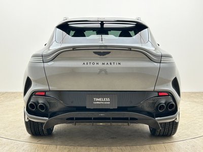 ASTON MARTIN DBX - 6