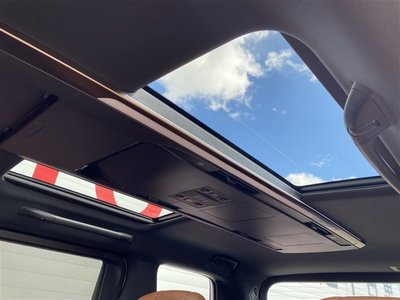 TOYOTA VELLFIRE - 9