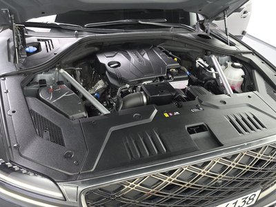 صورة 7 لـ 2025 Genesis GV70