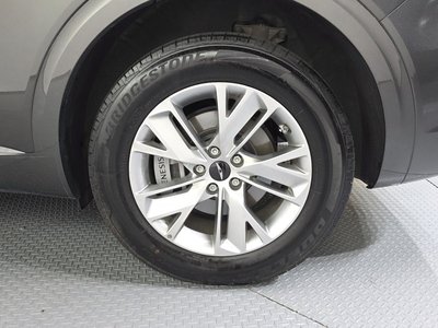صورة 8 لـ 2025 Genesis GV70