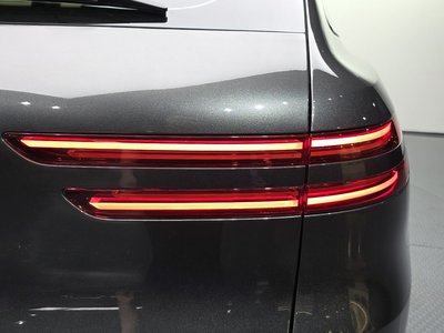 صورة 10 لـ 2025 Genesis GV70
