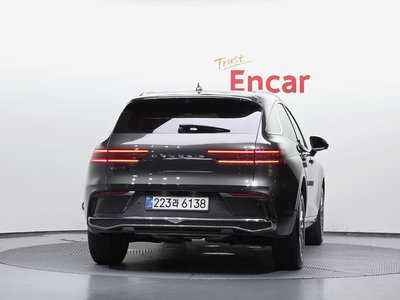 صورة 4 لـ 2025 Genesis GV70