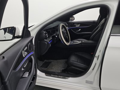 MERCEDES-BENZ E-CLASS - 10