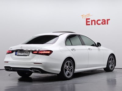 MERCEDES-BENZ E-CLASS - 3