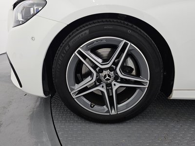 MERCEDES-BENZ E-CLASS - 6