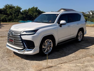 صورة 3 لـ 2023 Lexus LX