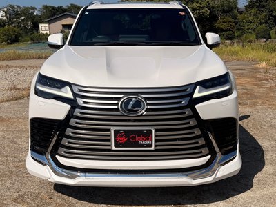 صورة 2 لـ 2023 Lexus LX