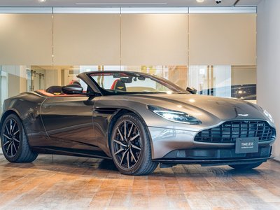 ASTON MARTIN DB11 VOLANTE - 6