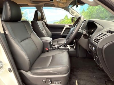 TOYOTA LAND CRUISER PRADO - 7