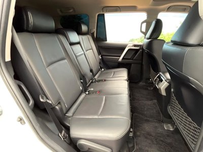 TOYOTA LAND CRUISER PRADO - 8