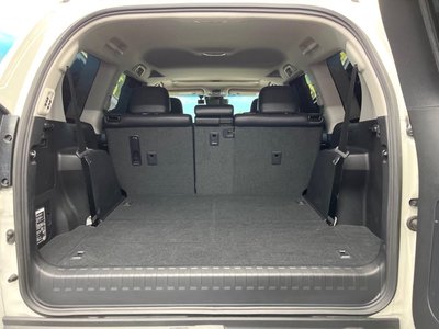 TOYOTA LAND CRUISER PRADO - 10