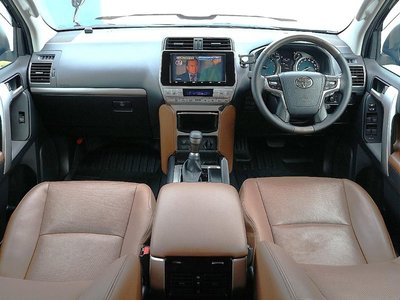 TOYOTA LAND CRUISER PRADO - 5