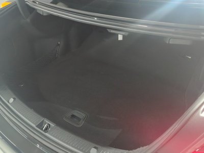 MERCEDES-BENZ E-CLASS - 10