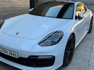 PORSCHE PANAMERA - 5