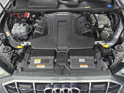 AUDI Q7 - 7