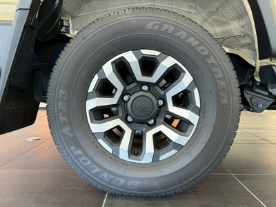 TOYOTA LAND CRUISER 70 - 10