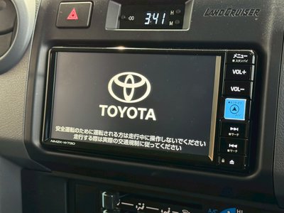 TOYOTA LAND CRUISER 70 - 4