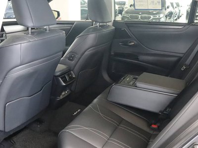 2025 Lexus ES — миниатюра 13