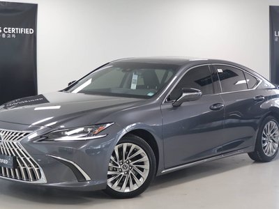 2025 Lexus ES 照片 1