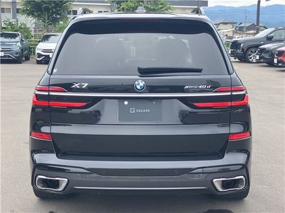 BMW X7 - 7