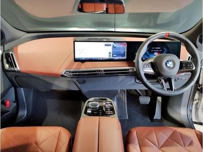 صورة 2 لـ 2025 BMW IX
