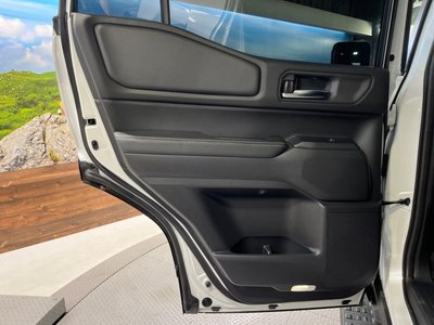 2025 Toyota LAND CRUISER 250 — миниатюра 41