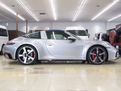 2025 Porsche 911 — миниатюра 33