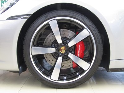 2025 Porsche 911 — миниатюра 27