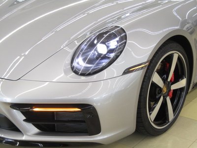 2025 Porsche 911 — миниатюра 21