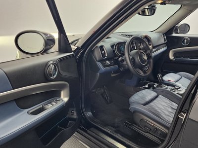 MINI COUNTRYMAN - 10