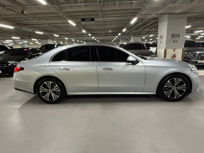 MERCEDES-BENZ E-CLASS - 4