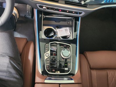 2026 BMW X5 缩略图 13