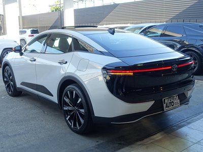 TOYOTA CROWN CROSSOVER - 5