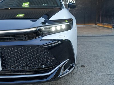 TOYOTA CROWN CROSSOVER - 3