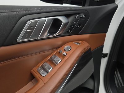 2020 BMW X7 缩略图 33