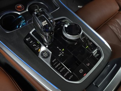 2020 BMW X7 缩略图 12