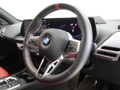 2025 BMW 1 SERIES 缩略图 38