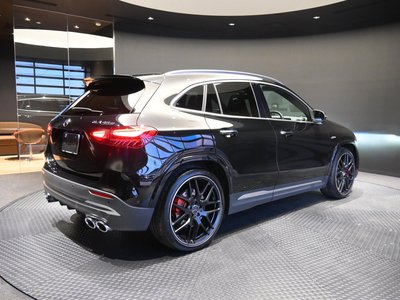 MERCEDES-BENZ GLA AMG - 5