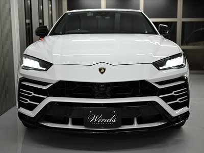 LAMBORGHINI URUS - 10