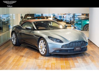 ASTON MARTIN DB11 VOLANTE