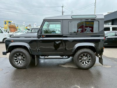LAND ROVER DEFENDER - 8