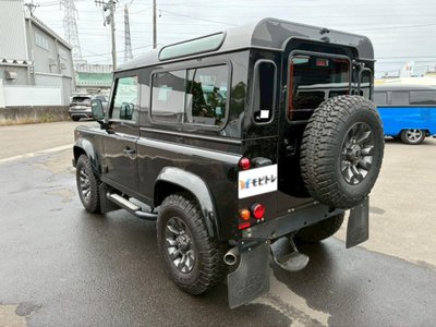 LAND ROVER DEFENDER - 7