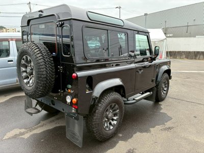 LAND ROVER DEFENDER - 5