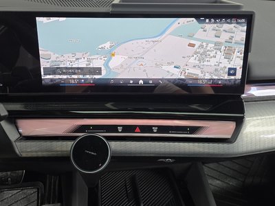 2025 BMW 5 SERIES — миниатюра 13