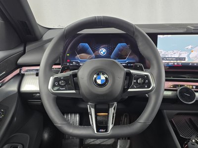 2025 BMW 5 SERIES — миниатюра 12