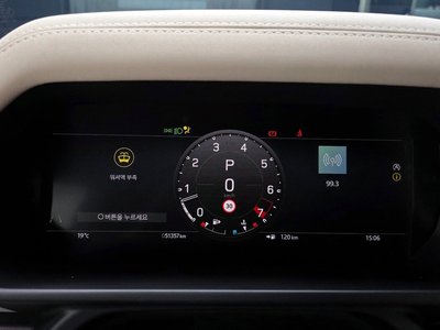 LAND ROVER DEFENDER - 8